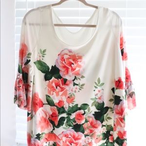 Calvin Klein Floral Top Size XL.  Soft and beautiful for any occasion.